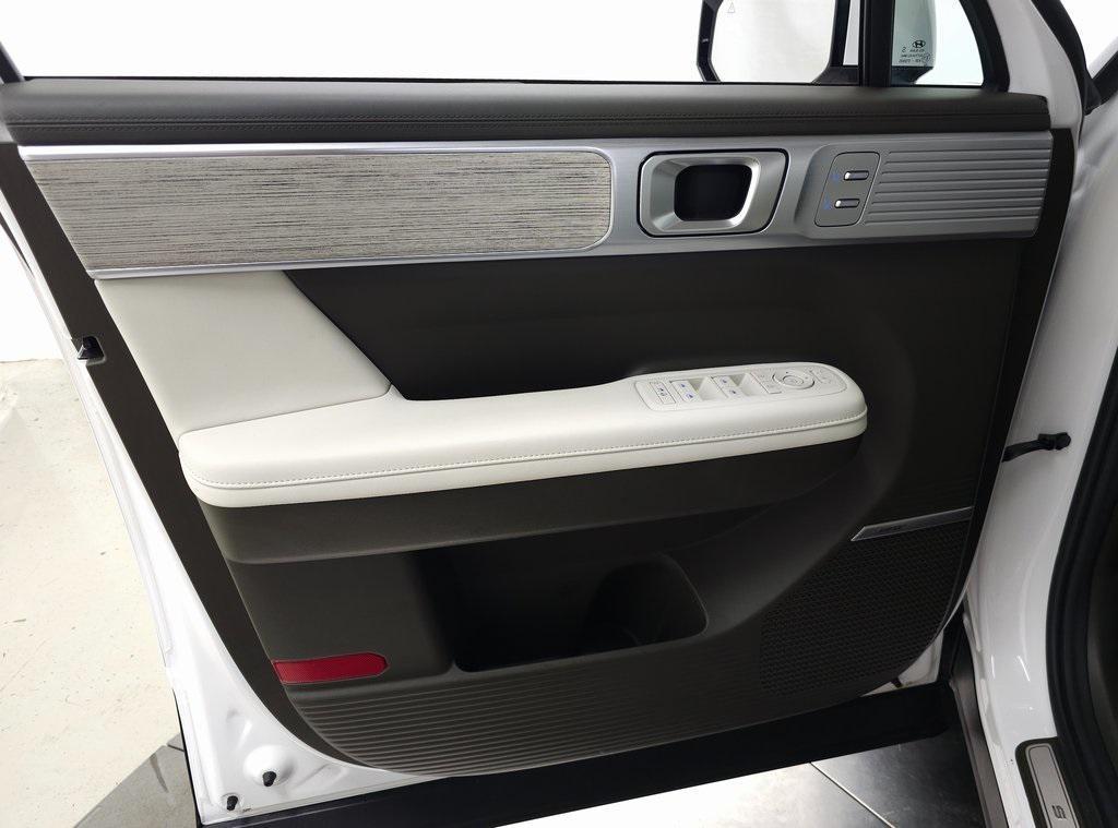 used 2025 Hyundai SANTA FE HEV car, priced at $47,920