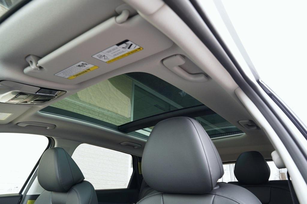 new 2025 Hyundai TUCSON Hybrid car, priced at $37,225