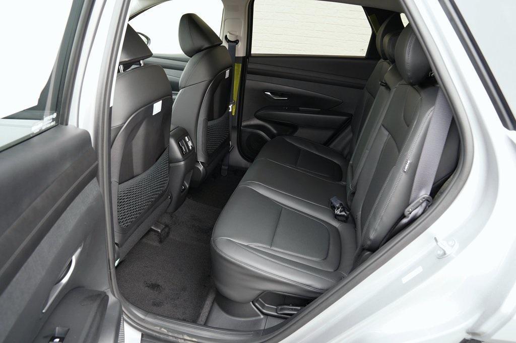 new 2025 Hyundai TUCSON Hybrid car, priced at $37,225