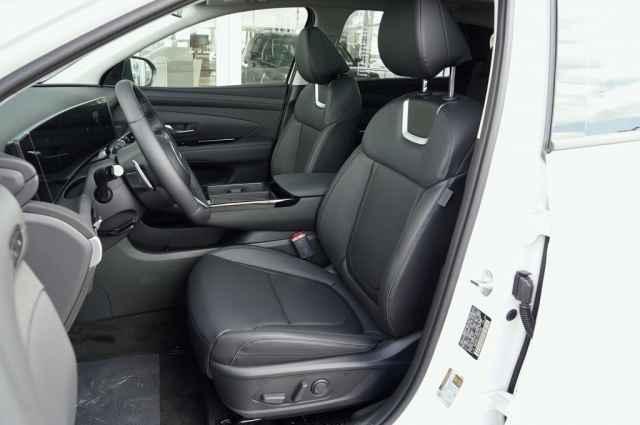 new 2025 Hyundai TUCSON Hybrid car, priced at $41,335