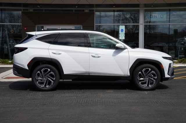 new 2025 Hyundai TUCSON Hybrid car, priced at $41,335