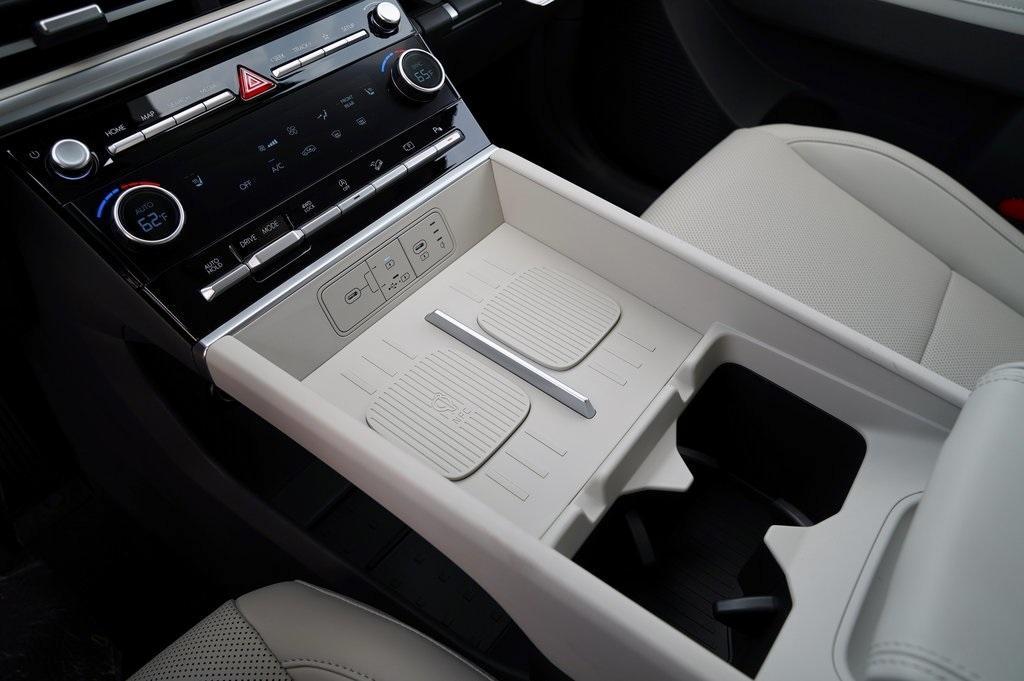 new 2025 Hyundai Santa Fe car, priced at $38,554