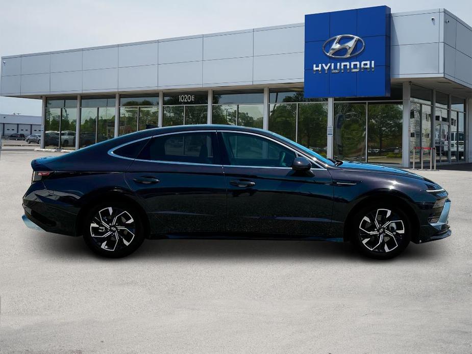 new 2024 Hyundai Sonata car, priced at $28,250