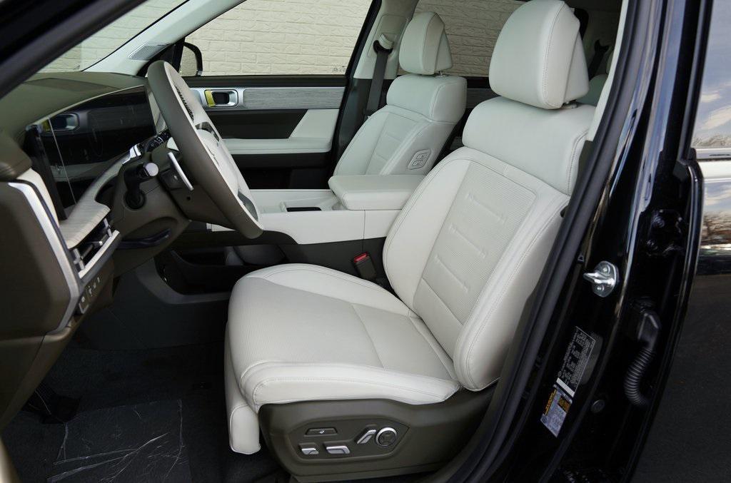 new 2025 Hyundai SANTA FE HEV car, priced at $48,495