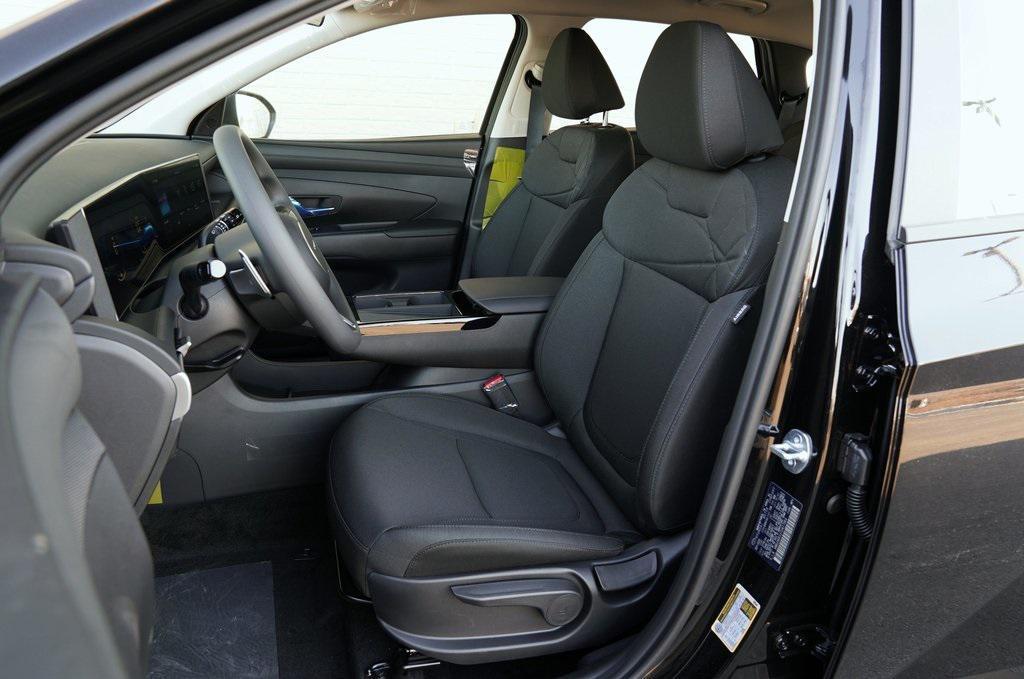 new 2026 Hyundai TUCSON Hybrid car, priced at $31,114