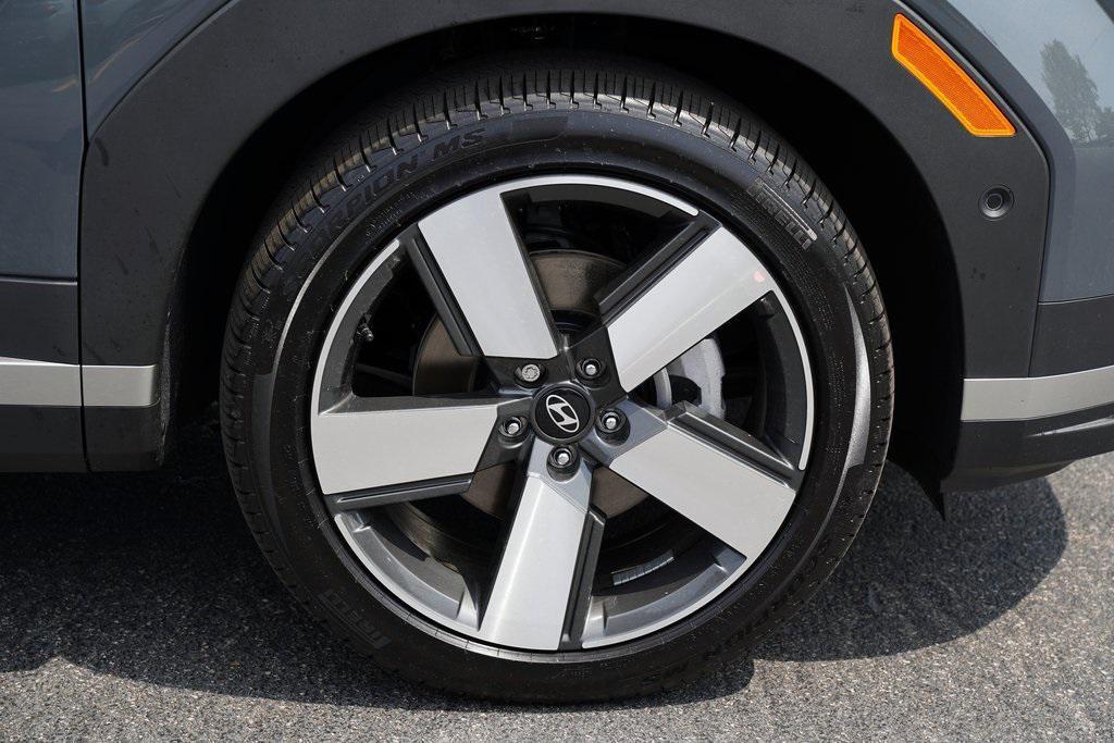 new 2025 Hyundai SANTA FE HEV car, priced at $45,214
