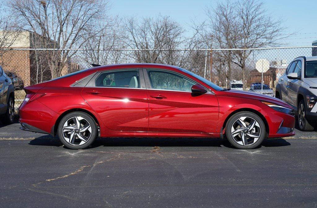 new 2023 Hyundai Elantra HEV car, priced at $29,695