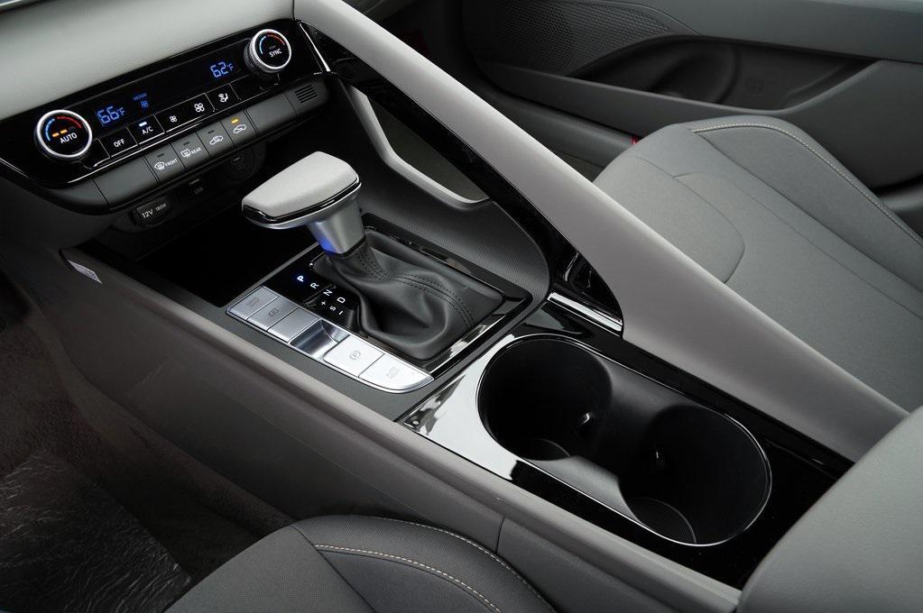 new 2025 Hyundai ELANTRA HEV car, priced at $25,700