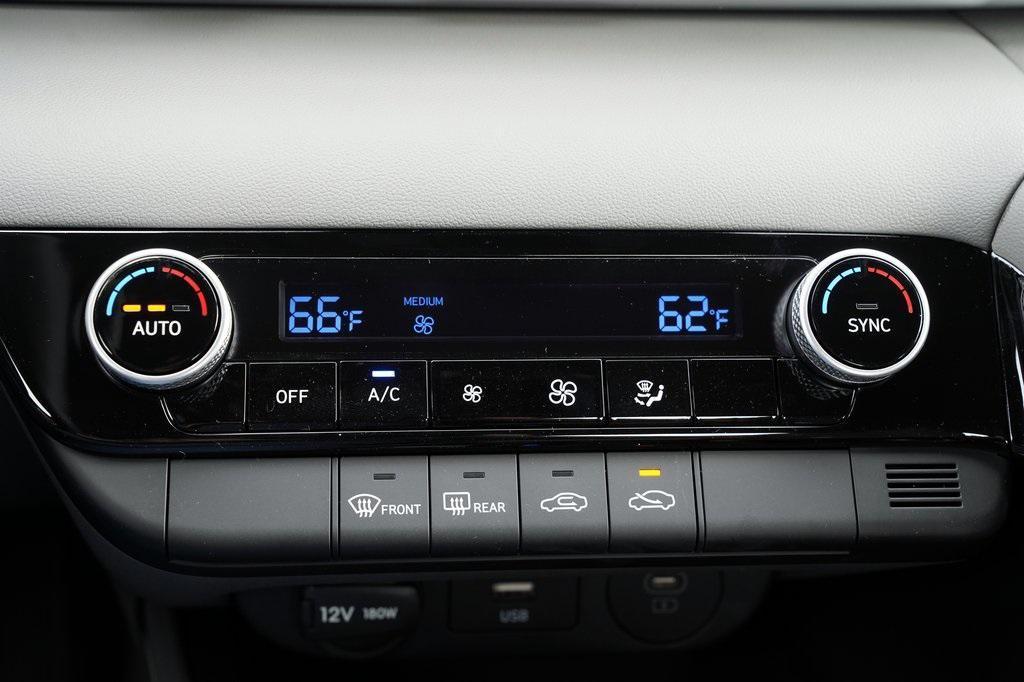 new 2025 Hyundai ELANTRA HEV car, priced at $25,700