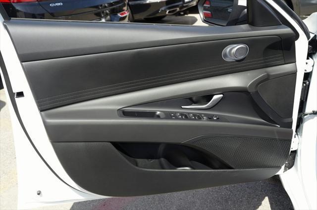 new 2024 Hyundai Elantra HEV car, priced at $26,466