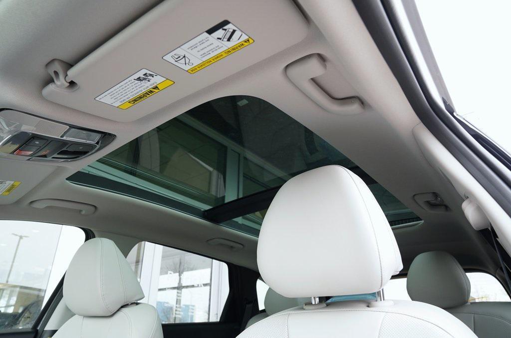 new 2025 Hyundai TUCSON Hybrid car, priced at $36,900