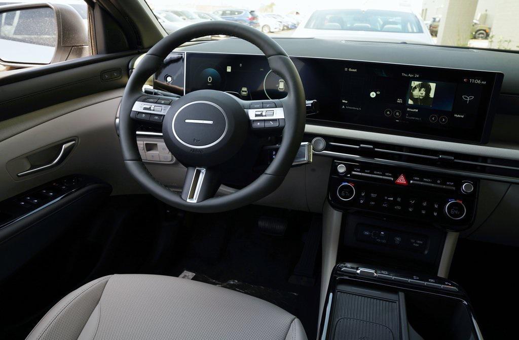 new 2025 Hyundai TUCSON Hybrid car, priced at $42,610