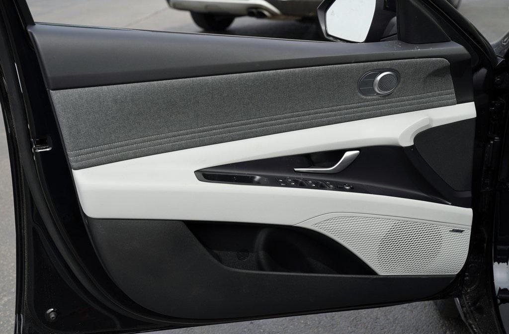 new 2025 Hyundai ELANTRA HEV car, priced at $29,705
