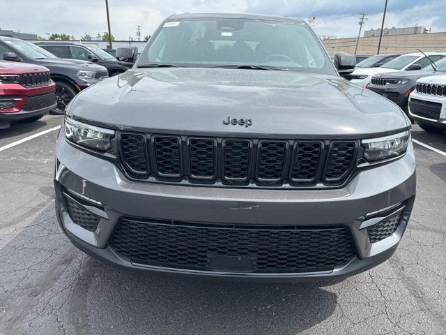 new 2025 Jeep Grand Cherokee car, priced at $46,981