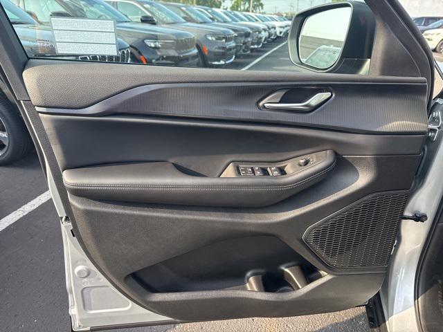 new 2025 Jeep Grand Cherokee L car, priced at $42,989
