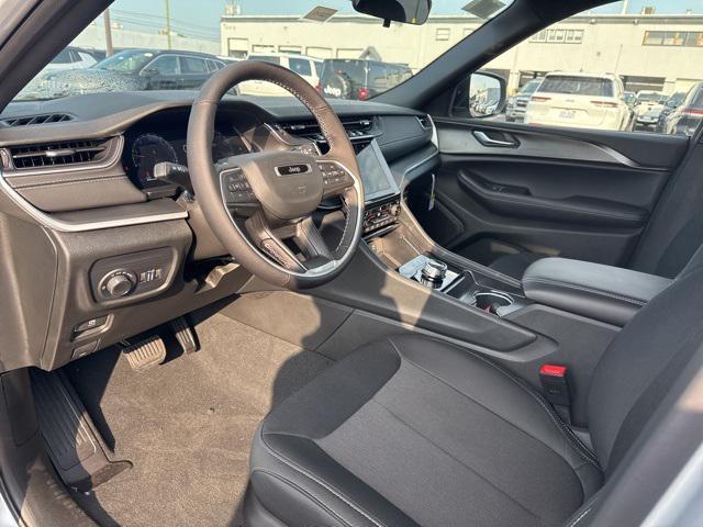 new 2025 Jeep Grand Cherokee L car, priced at $42,989
