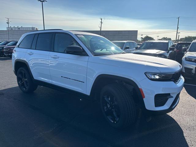 new 2024 Jeep Grand Cherokee car, priced at $41,679