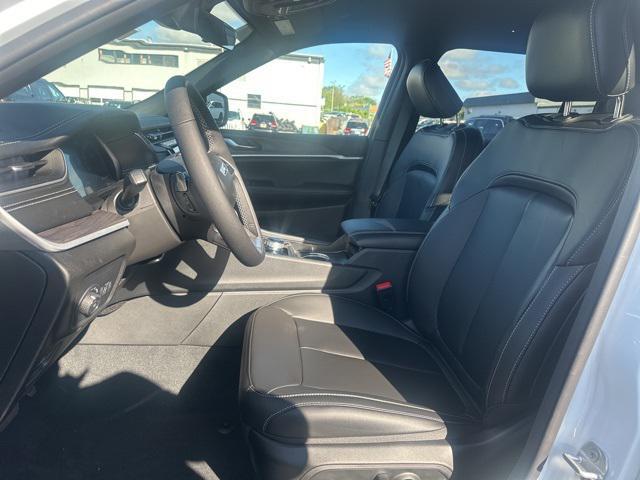 new 2025 Jeep Grand Cherokee L car, priced at $48,255