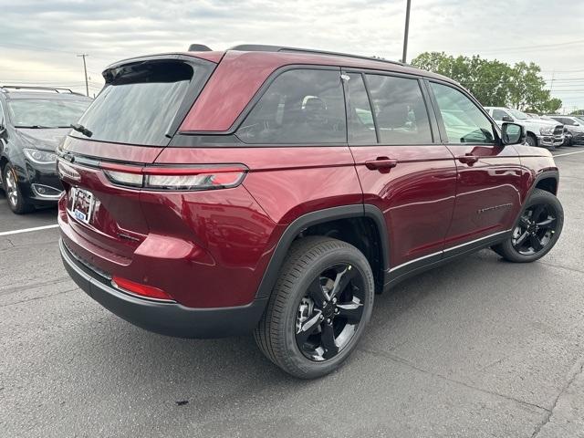 new 2024 Jeep Grand Cherokee car, priced at $42,995