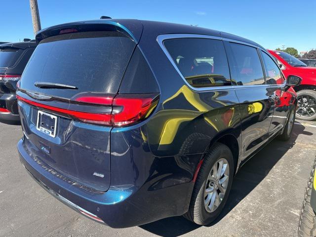 new 2025 Chrysler Pacifica car, priced at $45,635