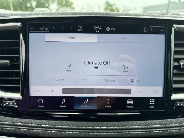 new 2025 Chrysler Pacifica car, priced at $41,752