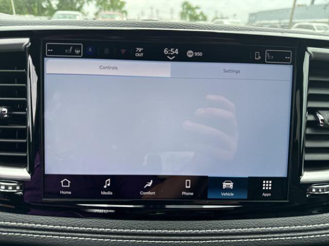 new 2025 Chrysler Pacifica car, priced at $41,752