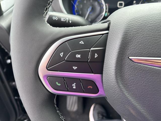 new 2025 Chrysler Pacifica car, priced at $41,752