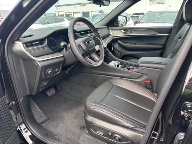new 2025 Jeep Grand Cherokee L car, priced at $48,767