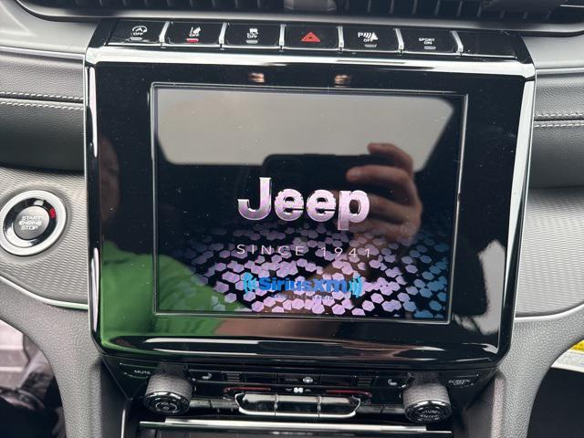 new 2025 Jeep Grand Cherokee car, priced at $41,333