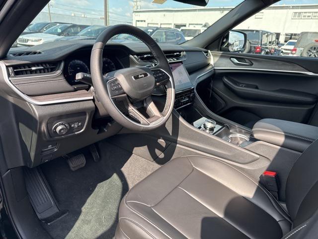 new 2025 Jeep Grand Cherokee car, priced at $42,953