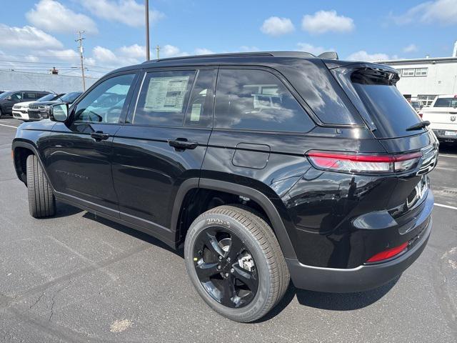 new 2025 Jeep Grand Cherokee car, priced at $42,953