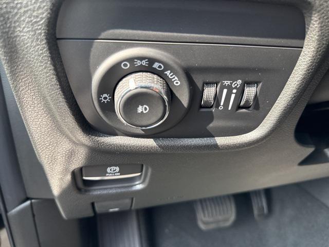 new 2025 Jeep Grand Cherokee car, priced at $42,953