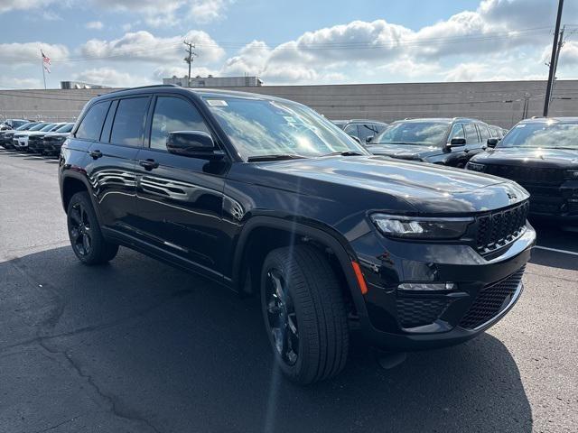new 2025 Jeep Grand Cherokee car, priced at $42,953