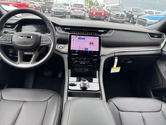 new 2025 Jeep Grand Cherokee car, priced at $49,142