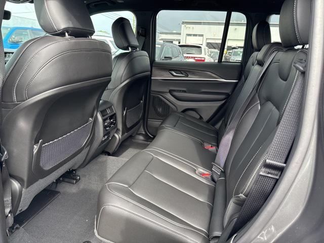 new 2025 Jeep Grand Cherokee car, priced at $49,142