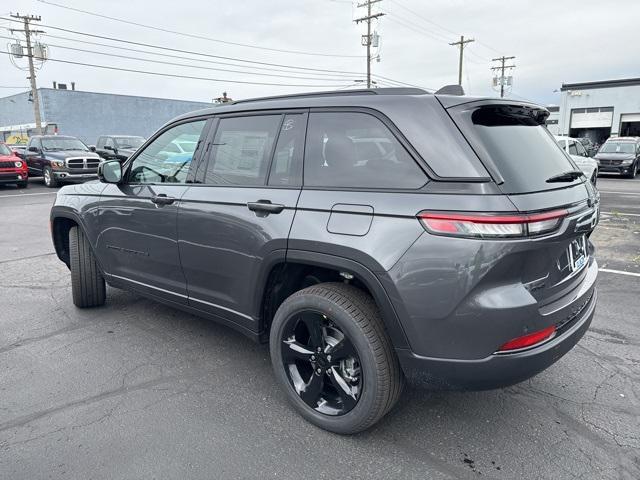 new 2025 Jeep Grand Cherokee car, priced at $49,142
