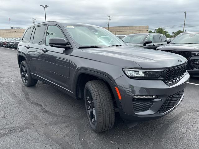 new 2025 Jeep Grand Cherokee car, priced at $49,142