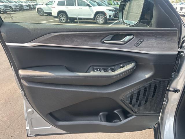 new 2025 Jeep Grand Cherokee L car, priced at $48,758