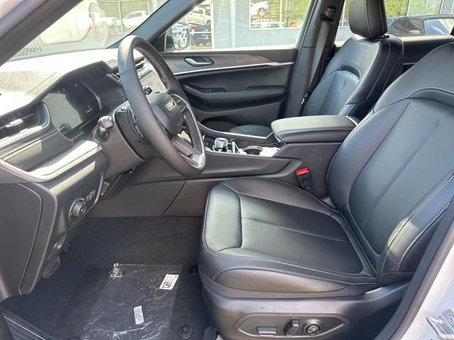 new 2025 Jeep Grand Cherokee L car, priced at $48,341