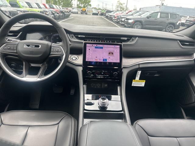 new 2025 Jeep Grand Cherokee car, priced at $46,800