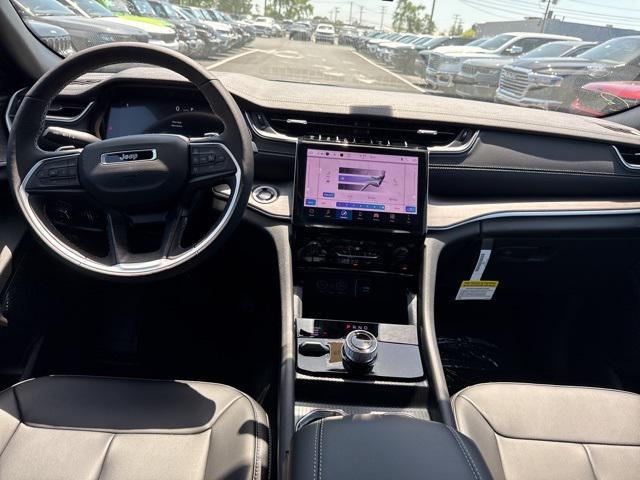 new 2025 Jeep Grand Cherokee car, priced at $44,639