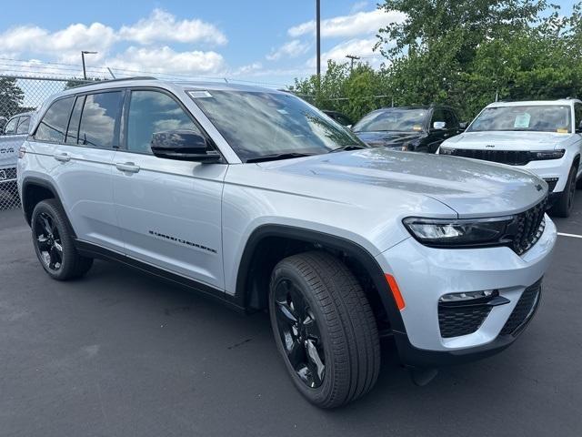 new 2024 Jeep Grand Cherokee car, priced at $44,099