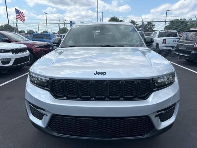 new 2024 Jeep Grand Cherokee car, priced at $44,099