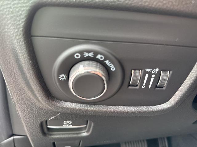 new 2025 Jeep Grand Cherokee L car, priced at $42,989