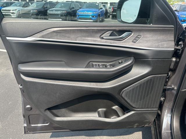 new 2025 Jeep Grand Cherokee L car, priced at $48,853