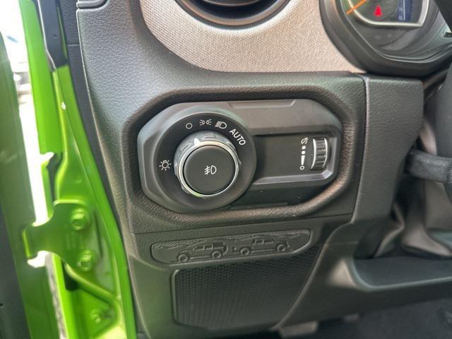 new 2025 Jeep Wrangler car, priced at $48,433