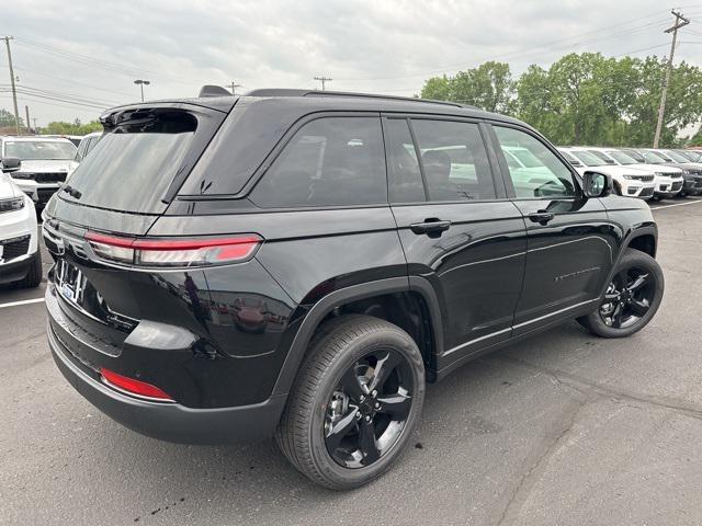 new 2025 Jeep Grand Cherokee car, priced at $46,981