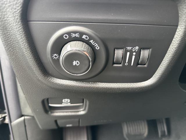 new 2025 Jeep Grand Cherokee car, priced at $46,981