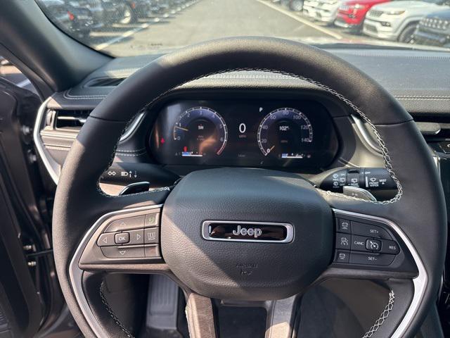 new 2025 Jeep Grand Cherokee car, priced at $49,142