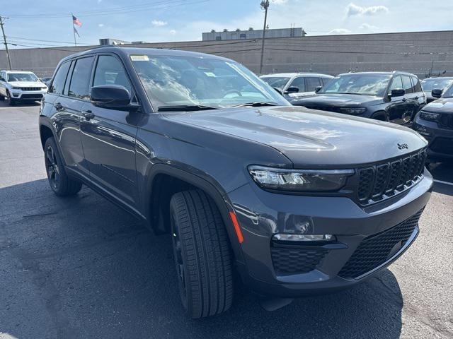 new 2025 Jeep Grand Cherokee car, priced at $49,142